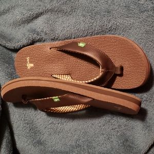 Women's Sanuk flip flops